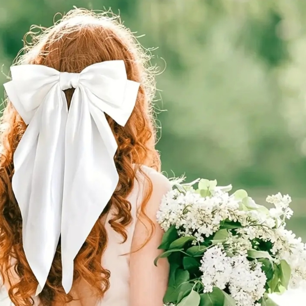 Elegant White Hair Bow